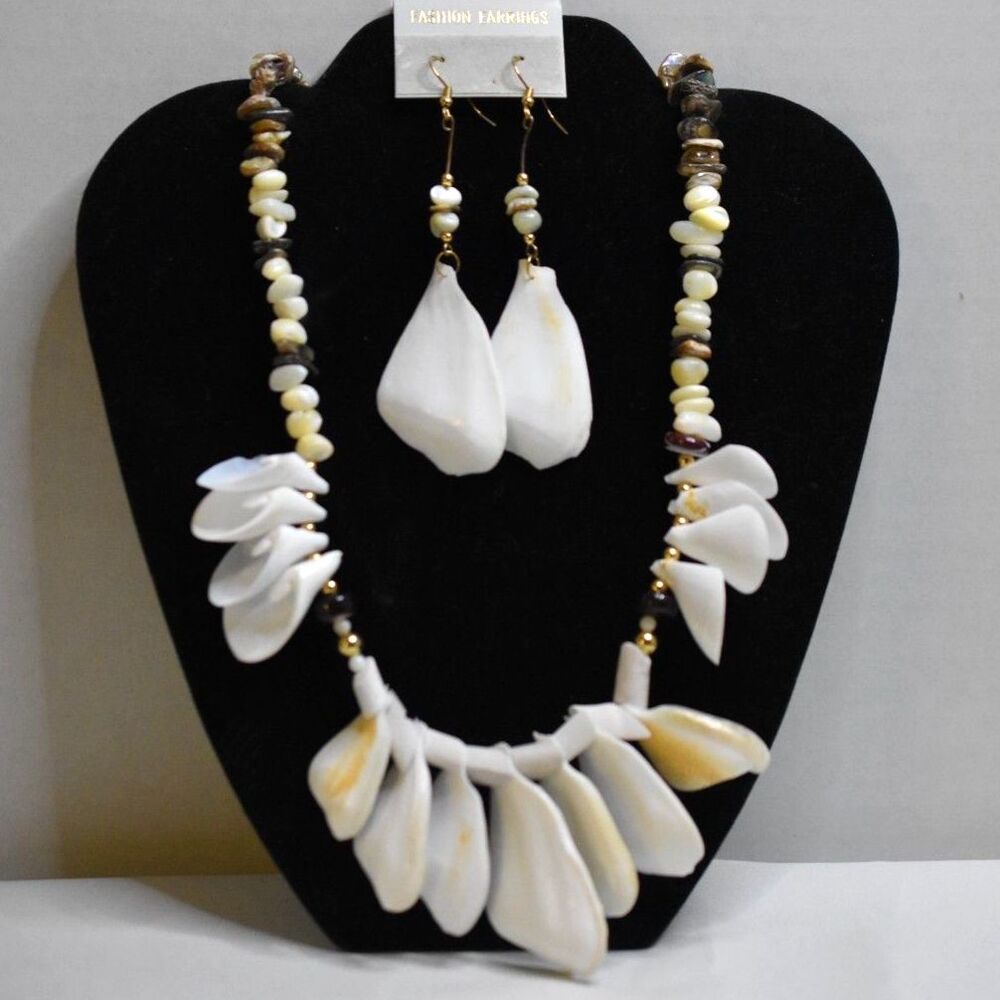 NIP Bewitching White Petal Shell Clusters/4" Earrings 23" Multi Color Necklace